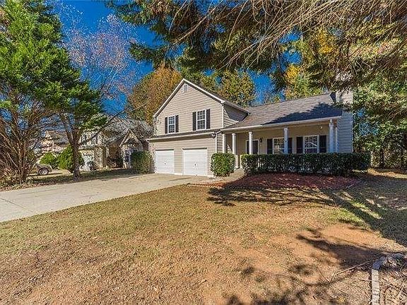 3rd image of 2716 Lake Park Rdg E