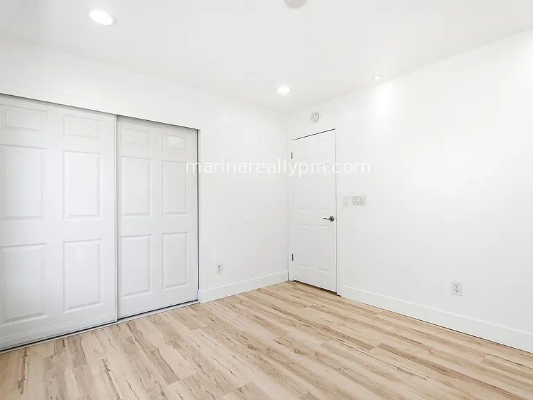 208 Buttercup Cir — Photo 36