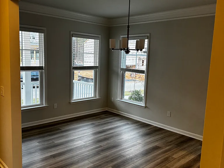 130 Highpointe Dr — Photo 17