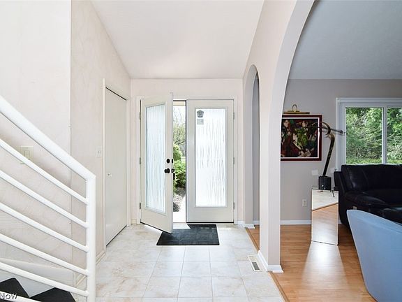 2nd image of 26025 Shaker Blvd