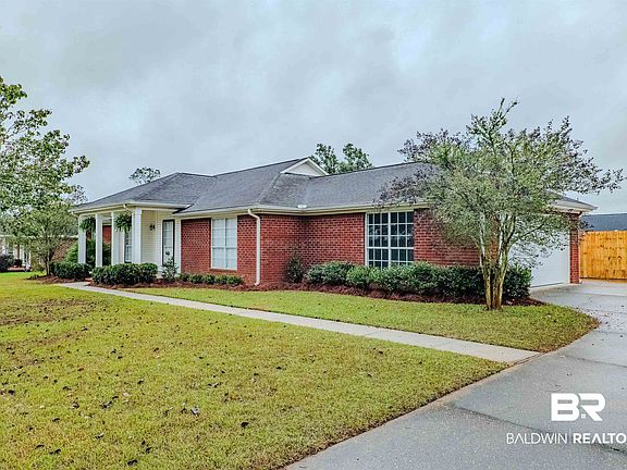 4th image of 9814 Silverwood Dr