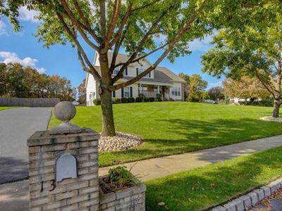 13 Verdi Rd, Monroe Township, NJ, 08831