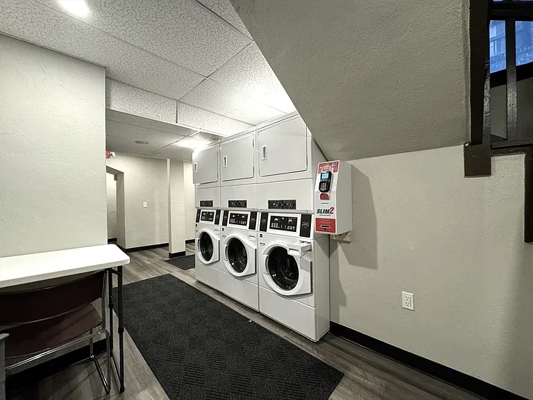8 Langmaid Ave #4 — Photo 4