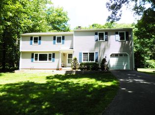 26 Hearthstone Dr, Bethel, CT 06801