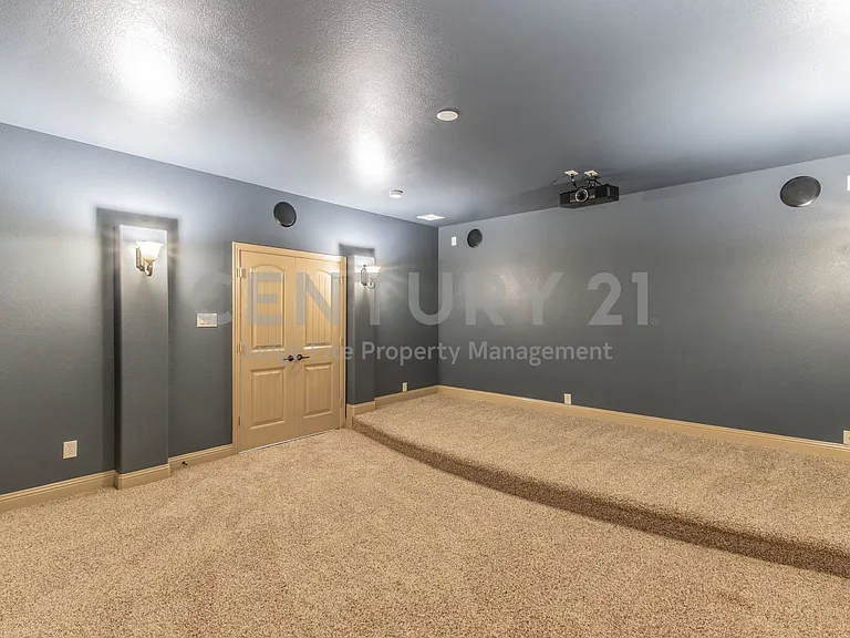 7565 Rawlins Ln — Photo 37