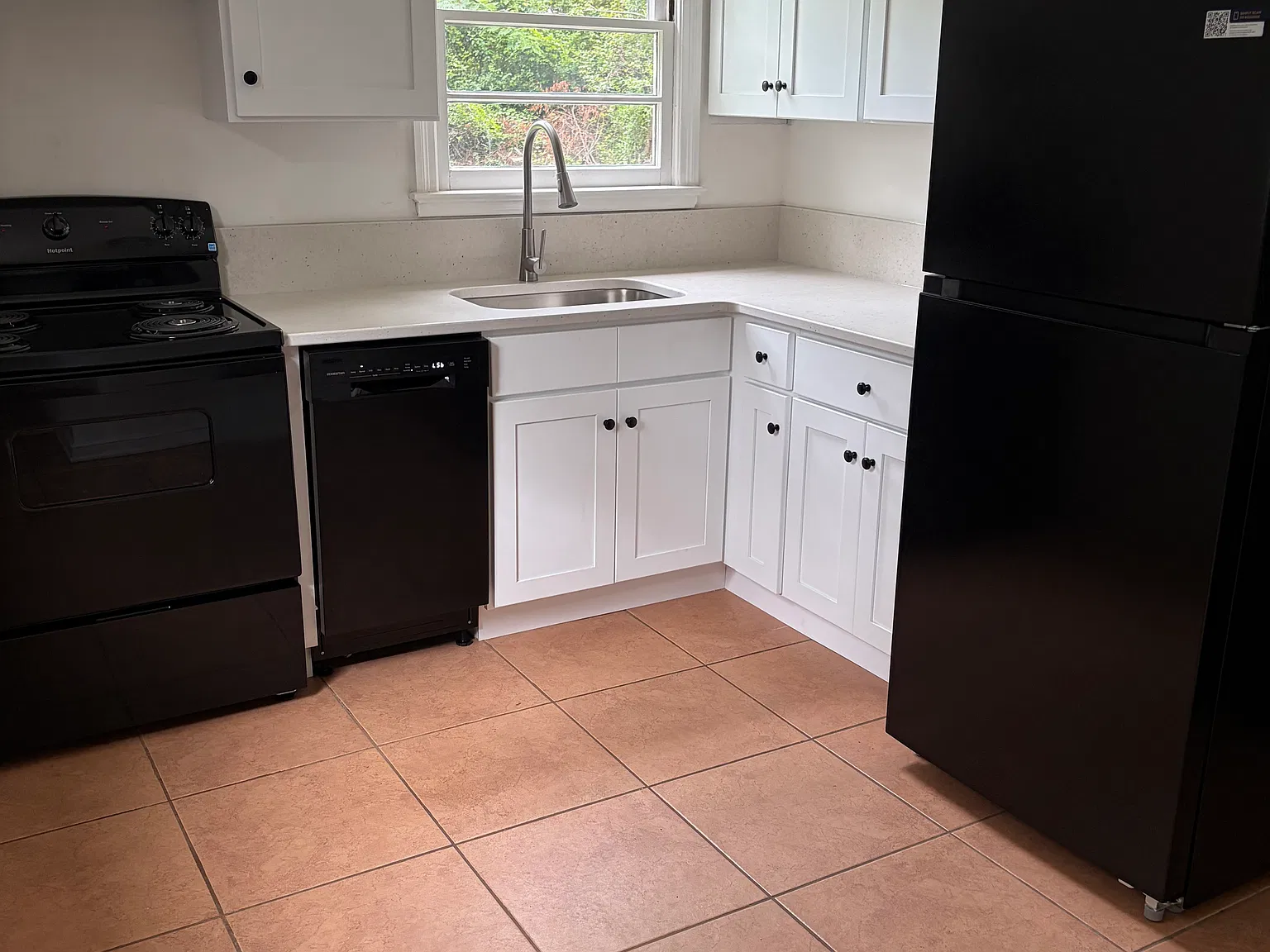 2 bed, 907 sqft, $1,250 — Photo 2