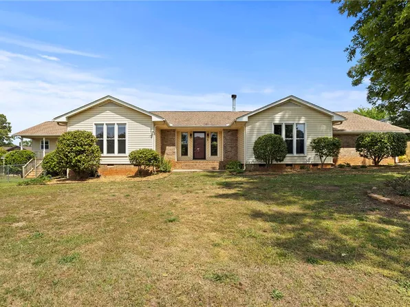 1011 Sierra Dr, Easley, SC 29642
