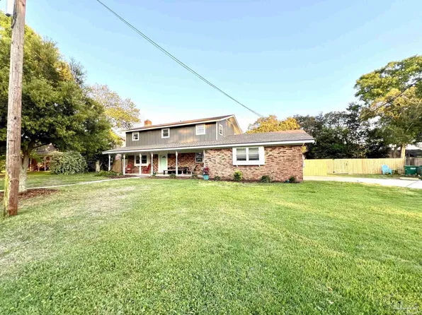 205 Palmetto Rd, Gulf Breeze, FL 32561