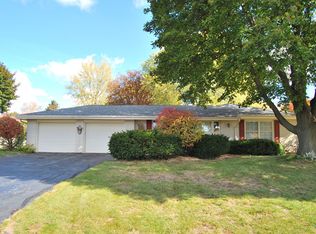3290 S Russel Rd, New Berlin, WI 53151