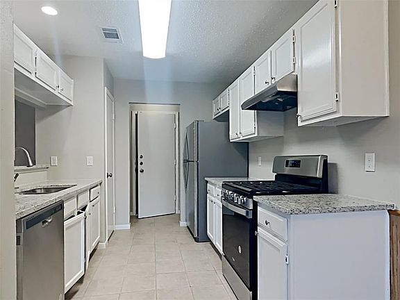 4th image of 12314 Flaxen Dr