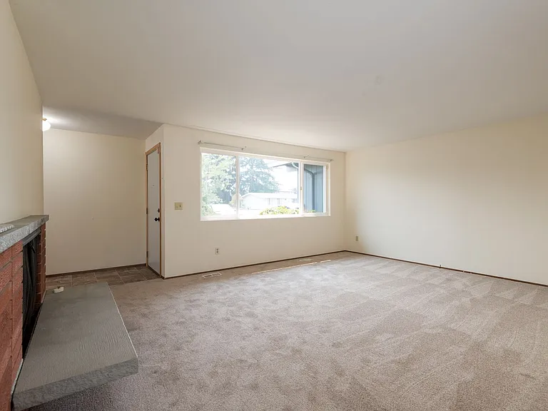 17656 SE 267th Pl — Photo 2