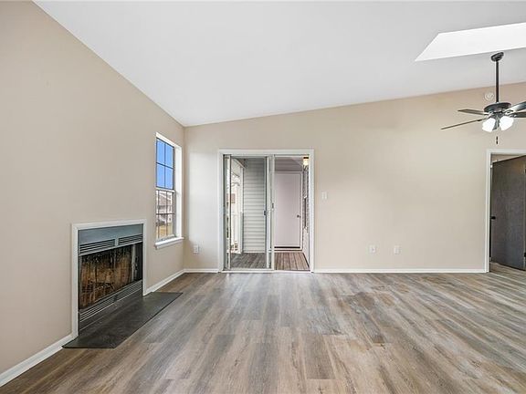2nd image of 607 Flagstaff Court