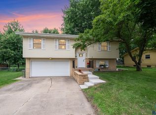 5309 W 51st St, Sioux Falls, SD 57106