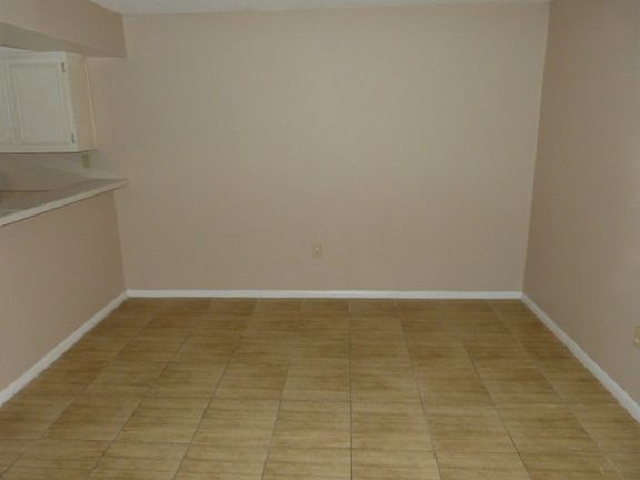 3rd image of 261 Scottsdale Sq #261