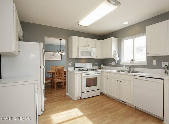 5th image of 10431 Somerset Ln