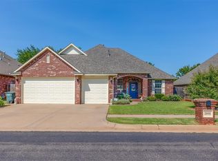 2001 Cedar Pointe Ln, Edmond, OK 73003