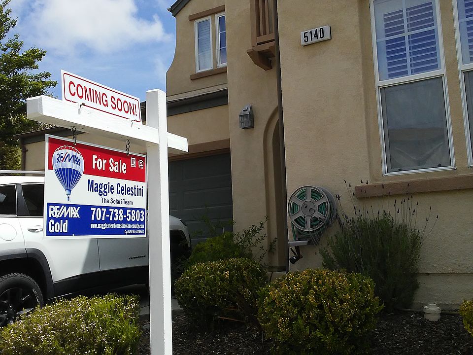 1st image of 5140 Carisbrooke Ln