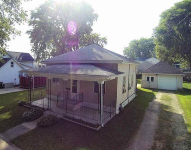 205 Sycamore St, La Porte City, IA, 50651