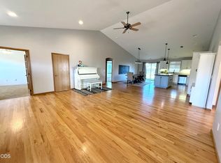 918 Win Way, Eagle Pt, OR 97524