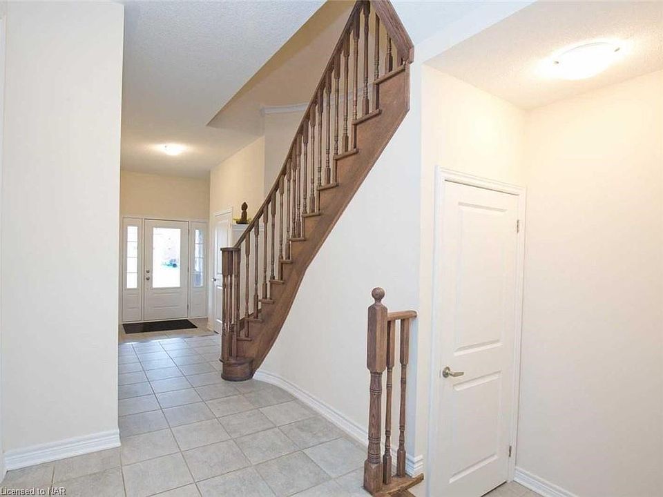2nd image of 31 Sparkle Dr