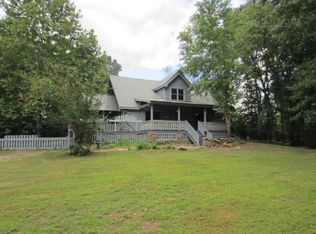 869 Deck Rd, Gray Court, SC 29645