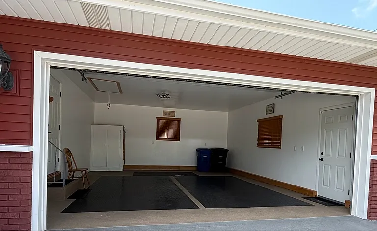 1203 Oak St — Photo 25