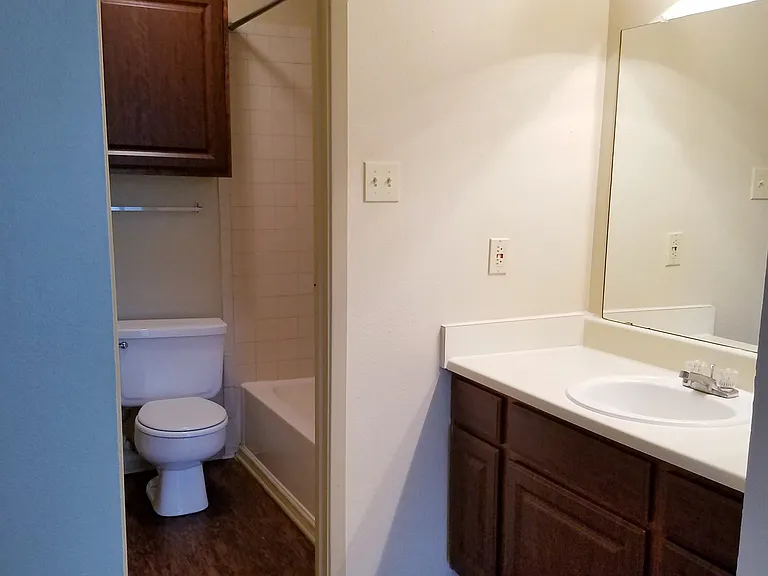 Chappell Hill Apartments — Photo 24