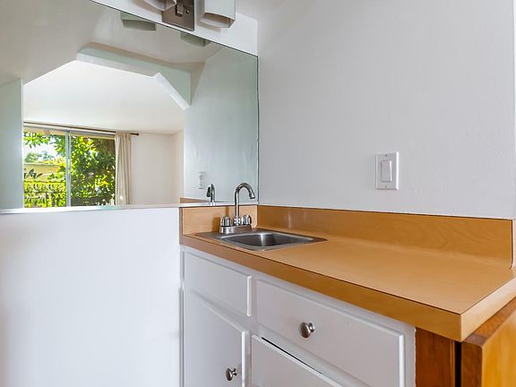 Wet bar