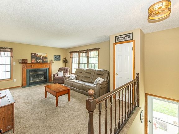 2nd image of 86 Burlington Ct