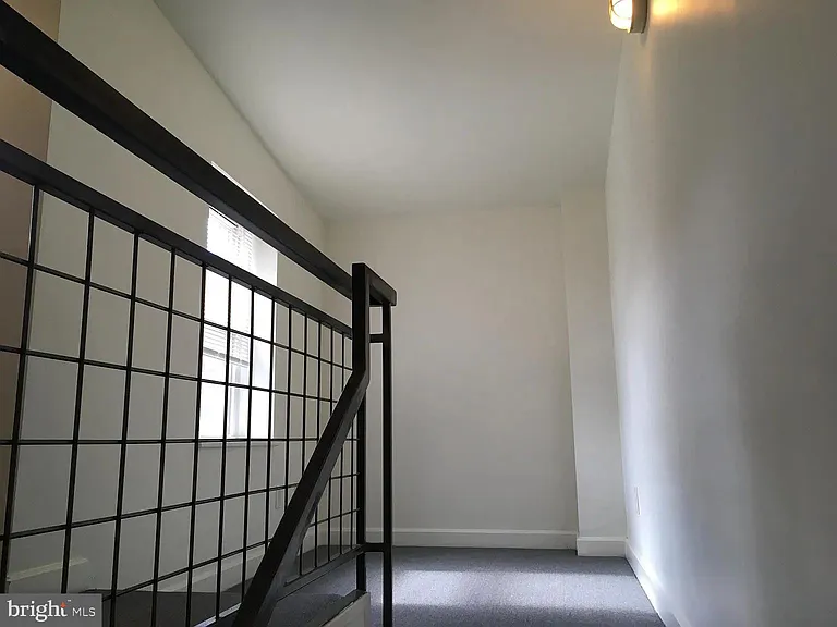702 N 2nd St #A — Photo 17