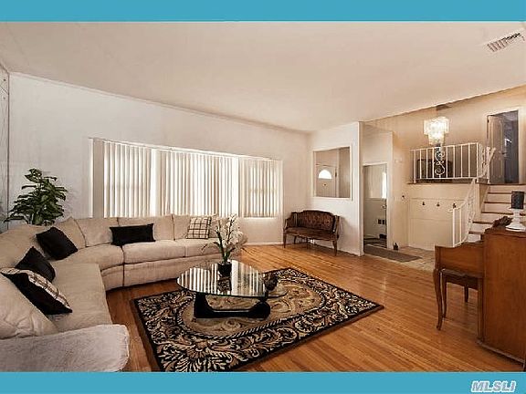 3rd image of 2699 Columbus Ave