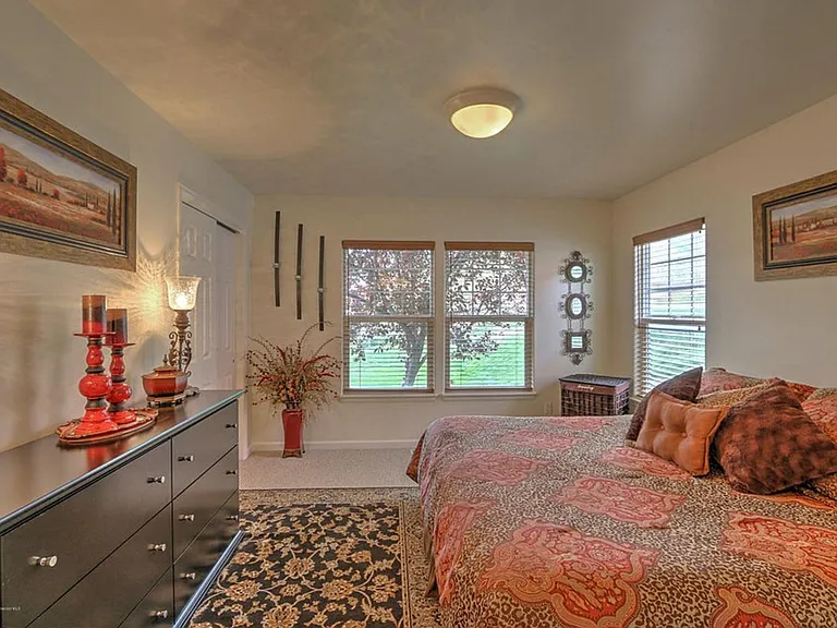 621 Lariat Loop — Photo 12
