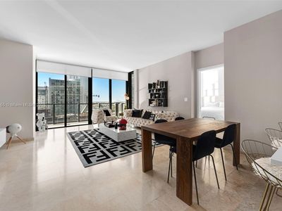 68 SE 6th St APT 1404, Miami, FL, 33131