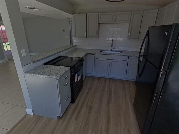 4th image of 9024 Orchid Dr