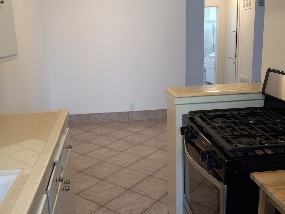 kitchen to dining room
