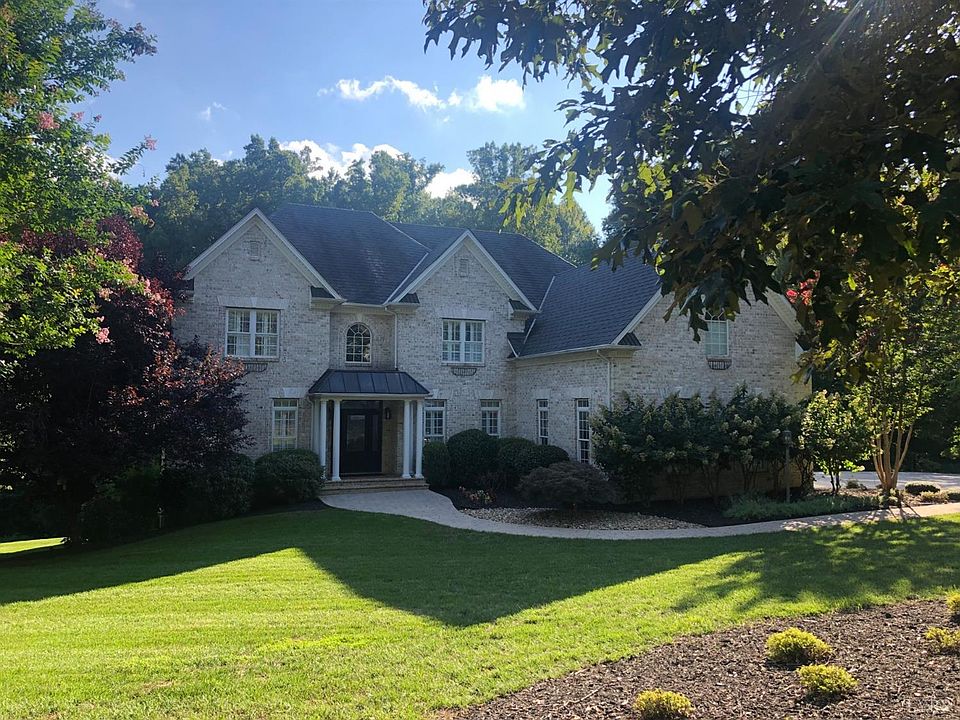 1st image of 146 Wimbledon Way