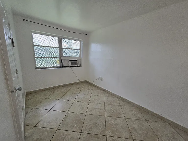 345 Michigan Ave #24 — Photo 15