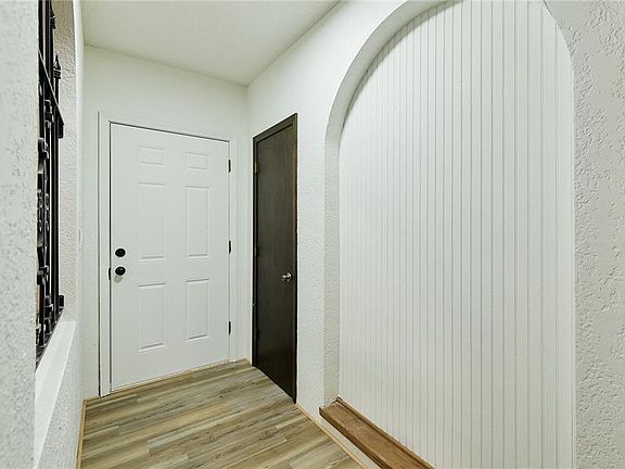 5th image of 5220 McCoy St