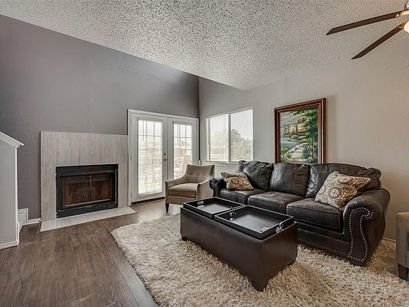 3rd image of 3125 Sondra Dr APT 202