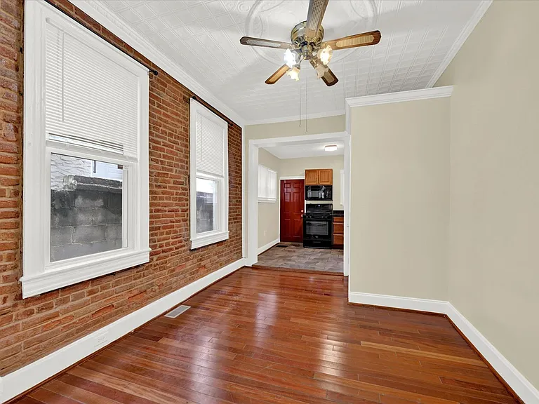 1230 S Charles St — Photo 10