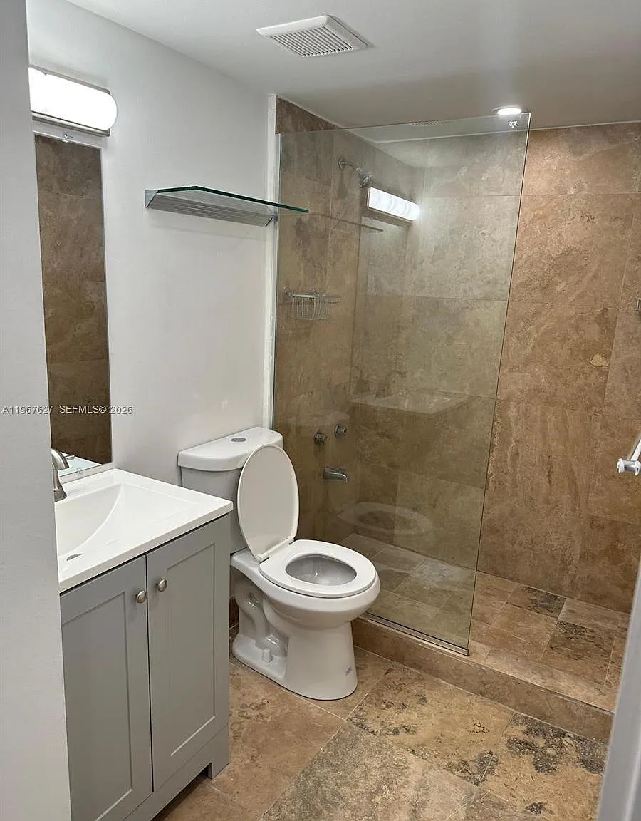 2 bed, 800 sqft, $2,550 — Photo 2