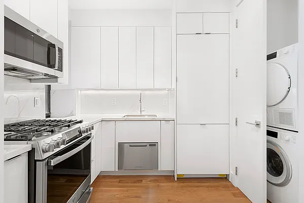 Sold by Metropolitan Equities (Sales) | media 2