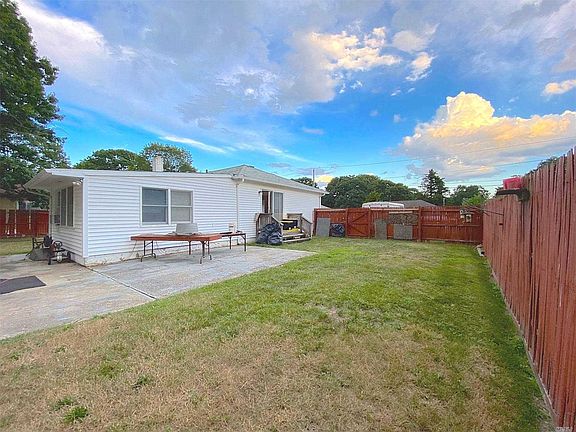 2nd image of 45 Alcolade Dr E