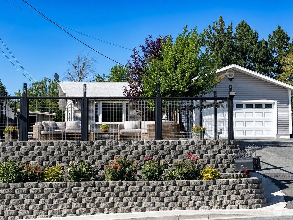 1st image of 2207 Grant Road