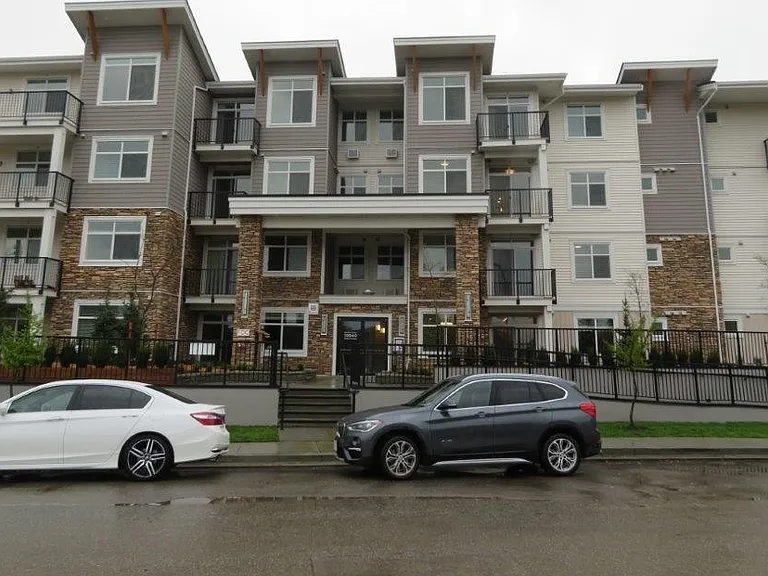 19940 Brydon Cres #209 — Photo 12