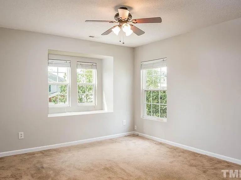 611 Magna Dr — Photo 7