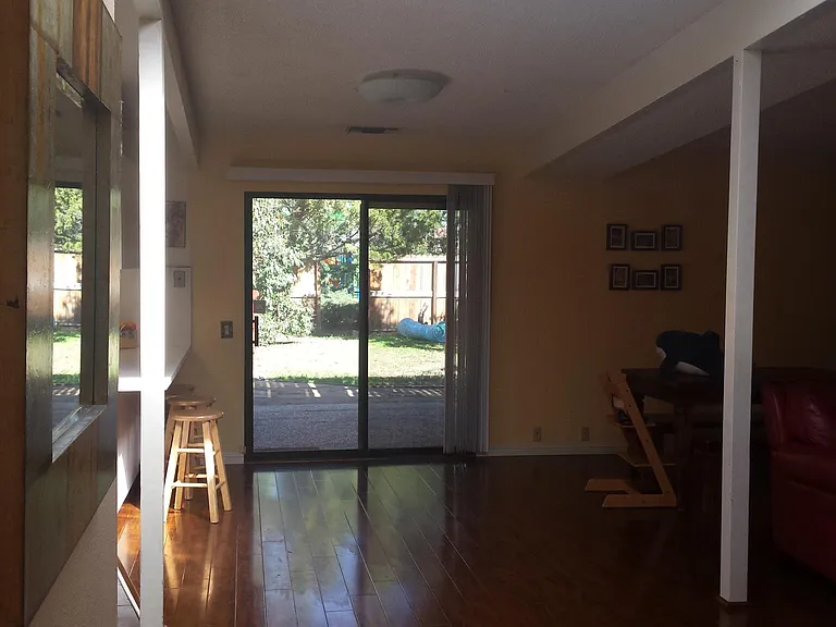225 Lindo Pl — Photo 2