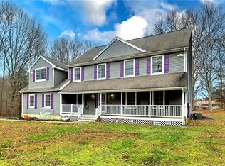 11 Ansonia Rd, Woodbridge, CT 06525