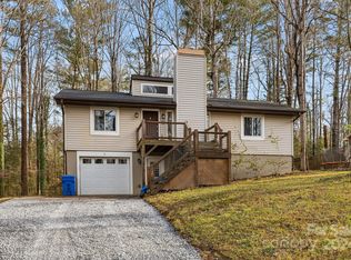 31 Oak Leaf Dr, Fletcher, NC 28732