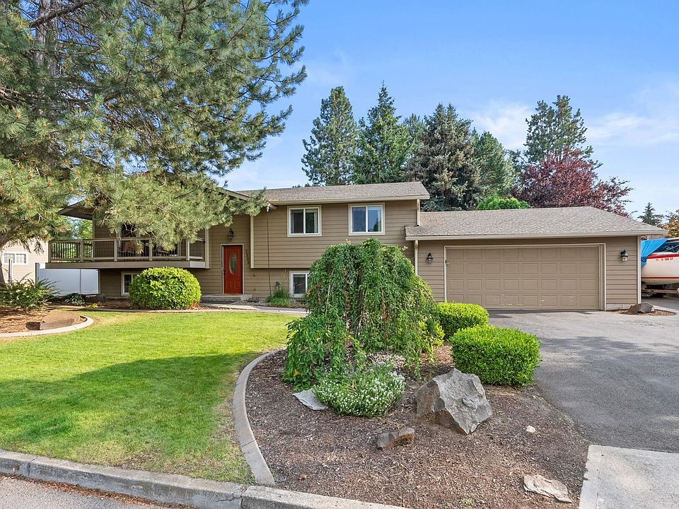 1st image of 3308 E 62nd Ave
